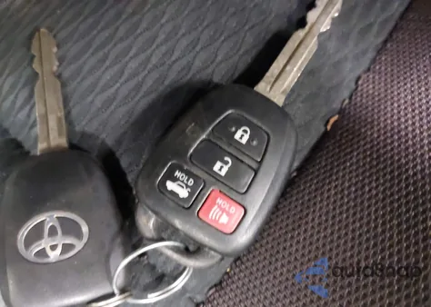 2017 Toyota Corolla Le из США, поврежденный, VIN 2T1BURHE2HC940495